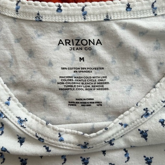 Arizona Jean Company Black and White Fitted Short Sleeve Tee - Picture 5 of 5